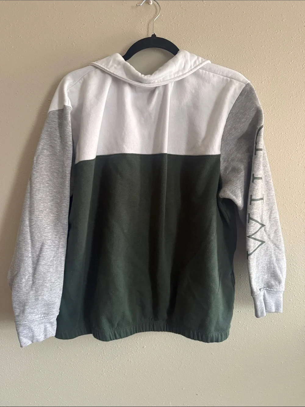 NHL Colorblock Half-Zip Jacket in Dark Green, White & Gray